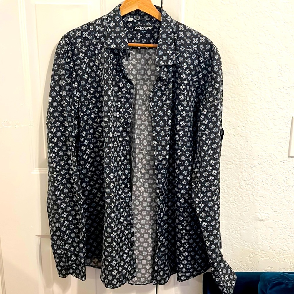 Dolce & Gabbana printed button down shirt. Made in Italy